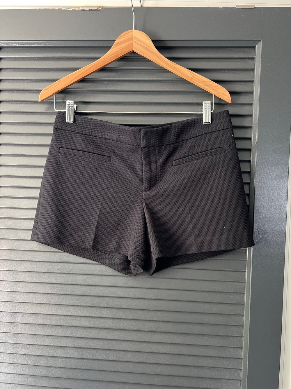Club Monaco Navy Blue mid-Waist Tailored Shorts